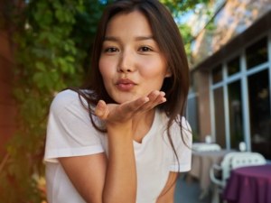 How to Date Asian Women?